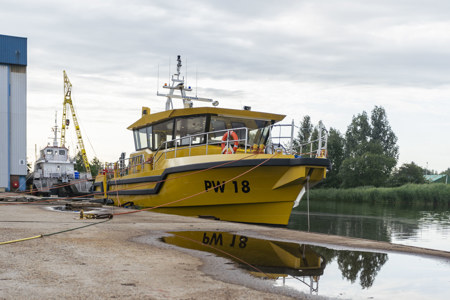Fully electric utility vessel 'PW18'